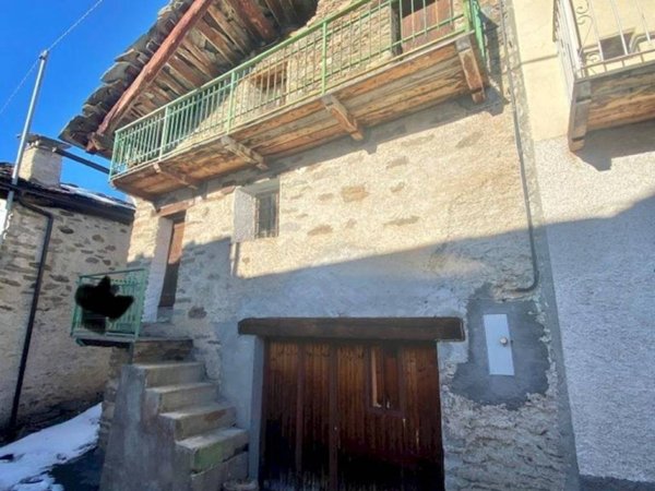 casa indipendente in vendita a Sampeyre in zona Dragoniere