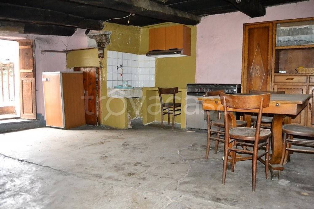 baita in vendita a Sampeyre in zona Becetto