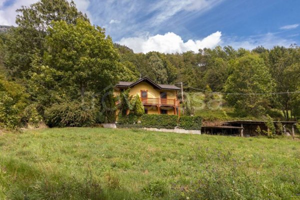 casa indipendente in vendita a Sampeyre