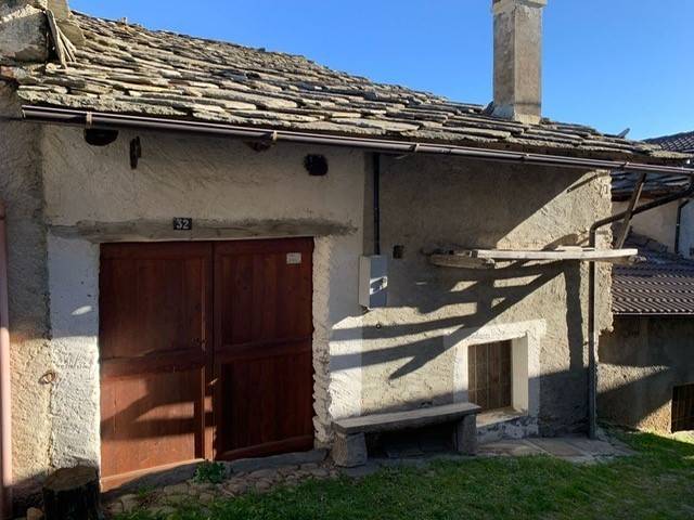 casa indipendente in vendita a Sampeyre