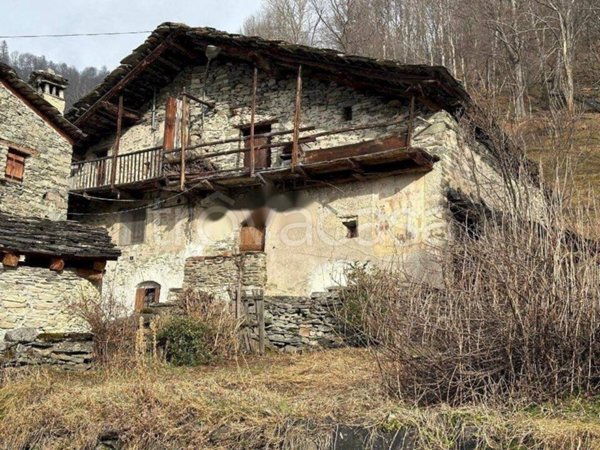 appartamento in vendita a Sampeyre