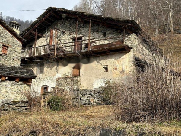 appartamento in vendita a Sampeyre