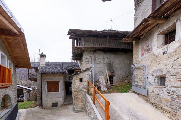 appartamento in vendita a Sampeyre