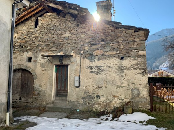 casale in vendita a Sampeyre