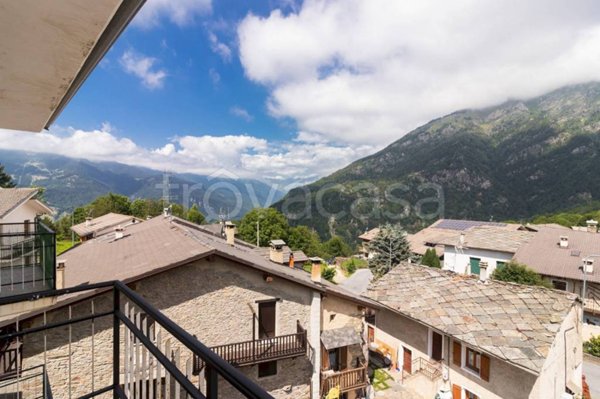 appartamento in vendita a Sampeyre in zona Becetto