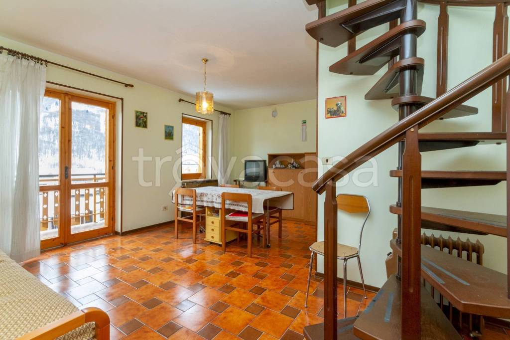 appartamento in vendita a Sampeyre