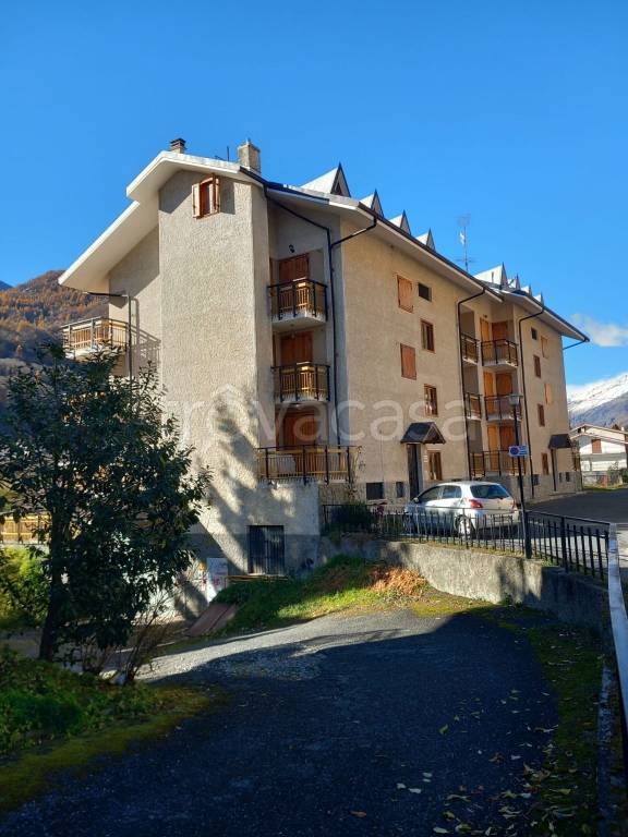 appartamento in vendita a Sampeyre in zona Sant'Anna