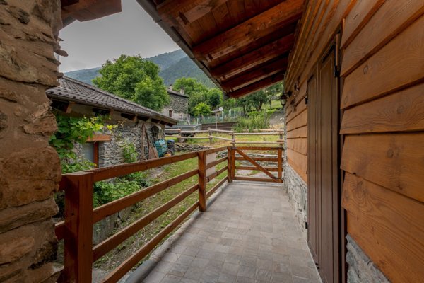 casa indipendente in vendita a Sampeyre