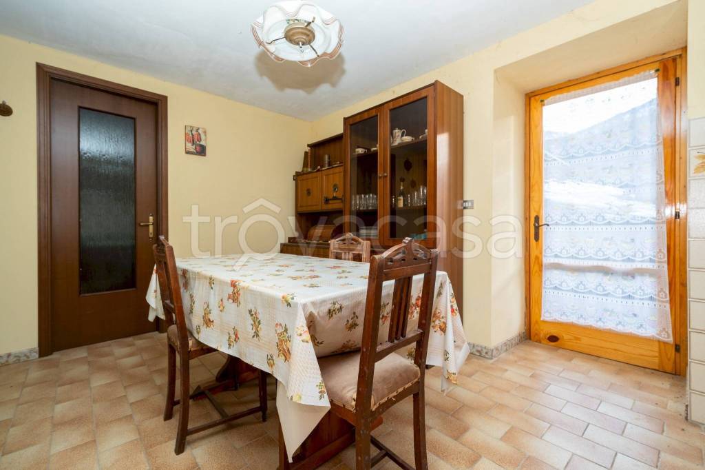 appartamento in vendita a Sampeyre