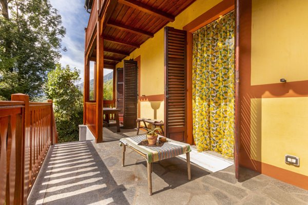 casa indipendente in vendita a Sampeyre