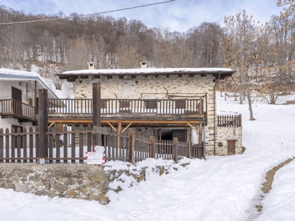 casa indipendente in vendita a Sampeyre