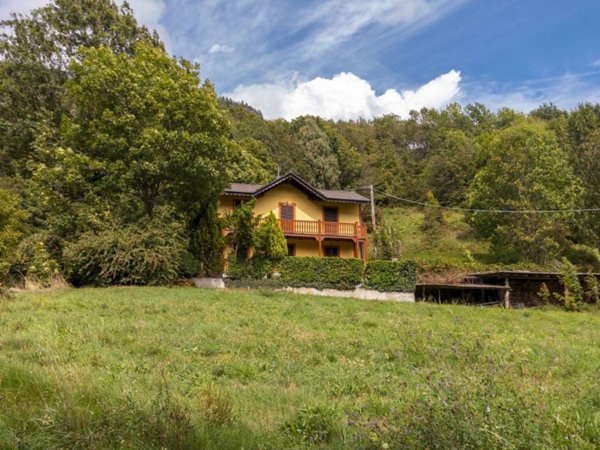 casa indipendente in vendita a Sampeyre