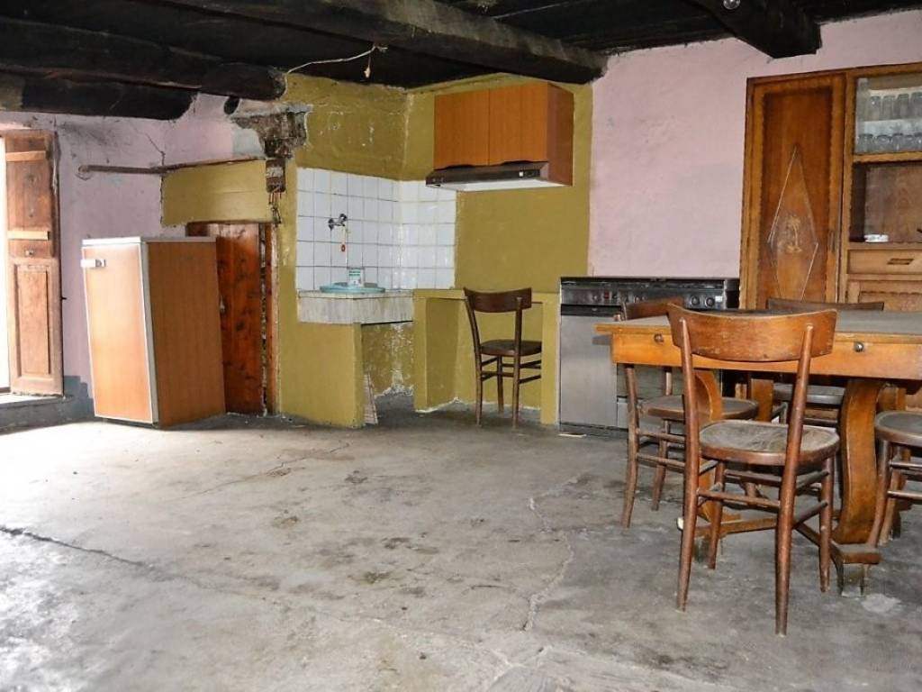 casale in vendita a Sampeyre