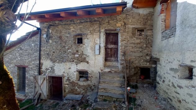 casale in vendita a Sampeyre in zona Dragoniere