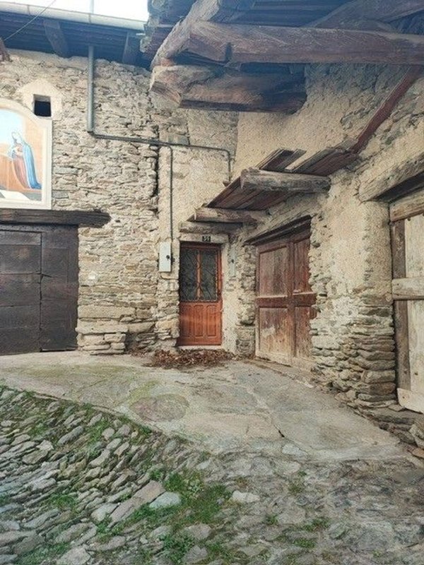 appartamento in vendita a Sampeyre