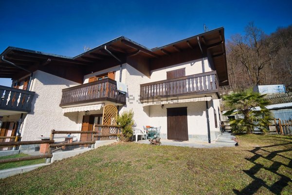 casa indipendente in vendita a Sampeyre