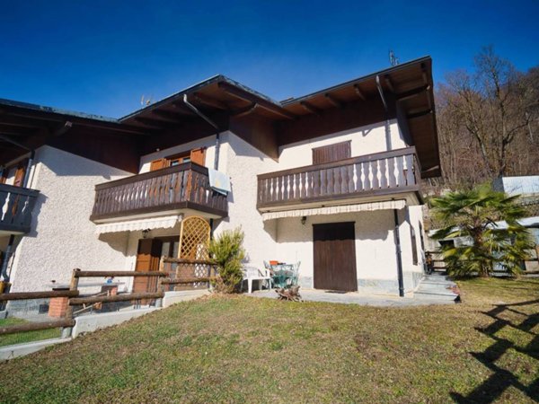 casa indipendente in vendita a Sampeyre