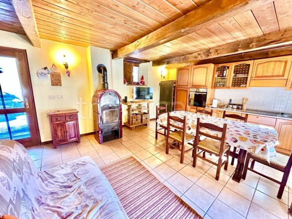 casa indipendente in vendita a Sampeyre