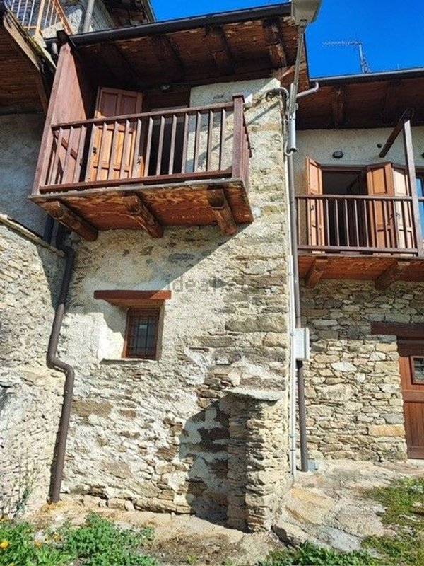 appartamento in vendita a Sampeyre