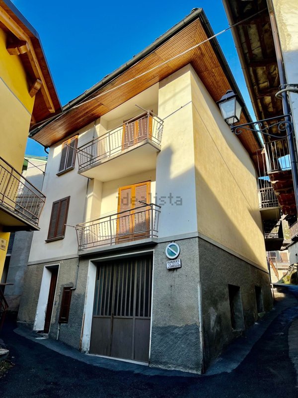 appartamento in vendita a Sampeyre