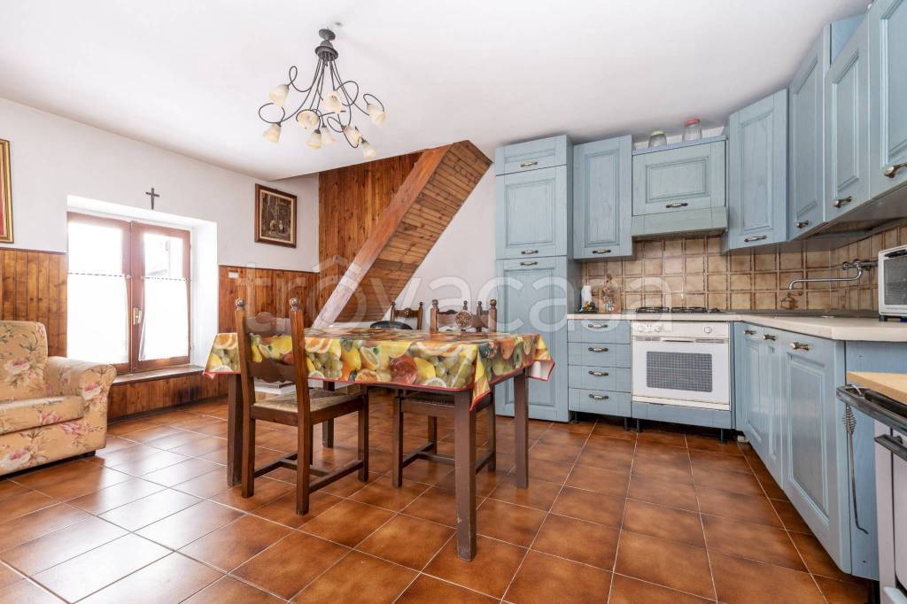 casa indipendente in vendita a Sampeyre