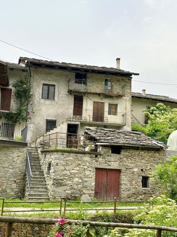 casale in vendita a Sampeyre