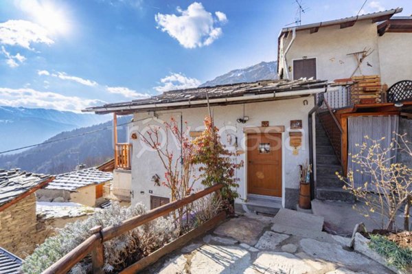 casa indipendente in vendita a Sampeyre in zona Becetto