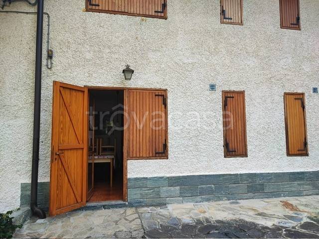 appartamento in vendita a Sampeyre