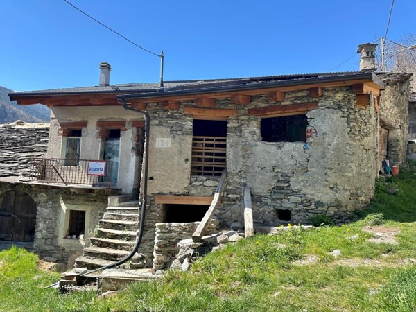 appartamento in vendita a Sampeyre