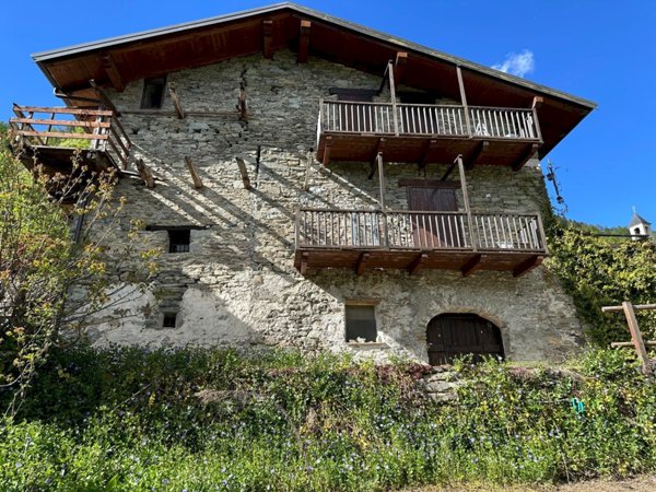 mansarda in vendita a Sampeyre in zona Sant'Anna