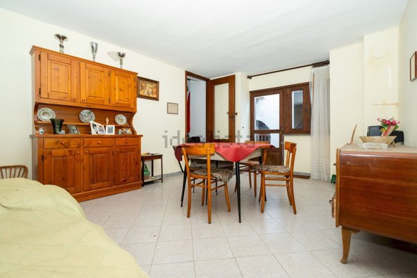 casa indipendente in vendita a Sampeyre in zona Villaretto