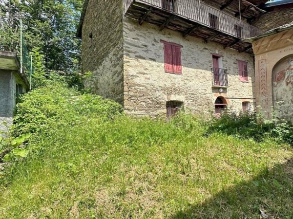 casa indipendente in vendita a Sampeyre