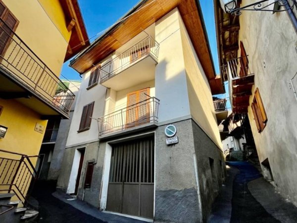 casa indipendente in vendita a Sampeyre in zona Villaretto