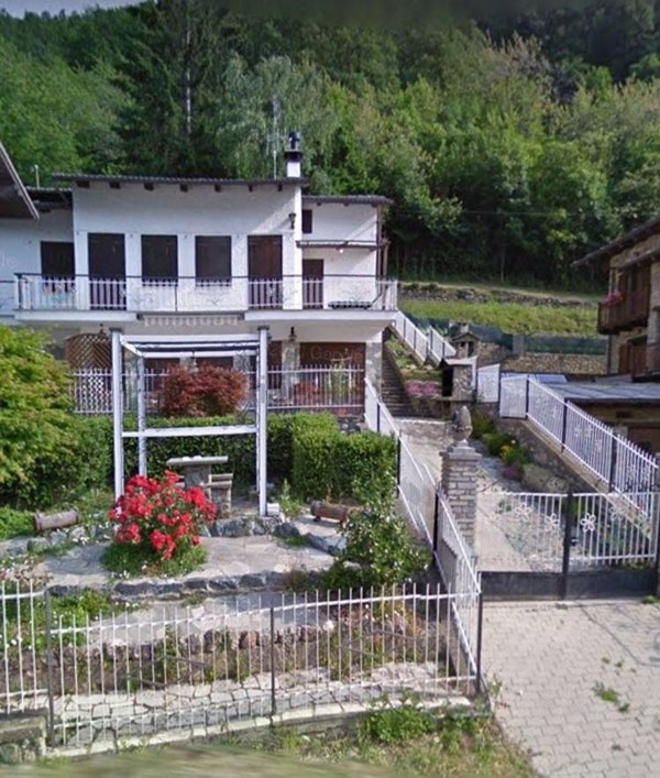 casa indipendente in vendita a Sampeyre in zona Villaretto
