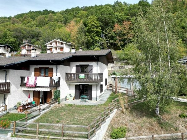 casa indipendente in vendita a Sampeyre in zona Villaretto