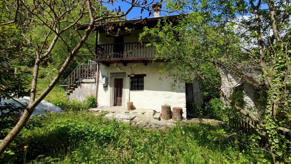 baita in vendita a Sampeyre in zona Rore