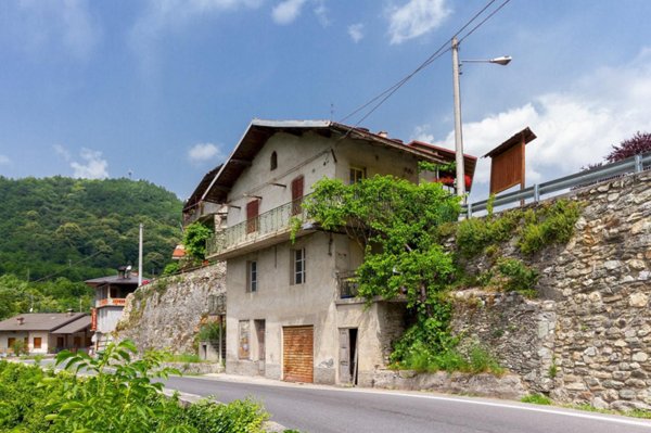 casa indipendente in vendita a San Damiano Macra in zona Lottulo