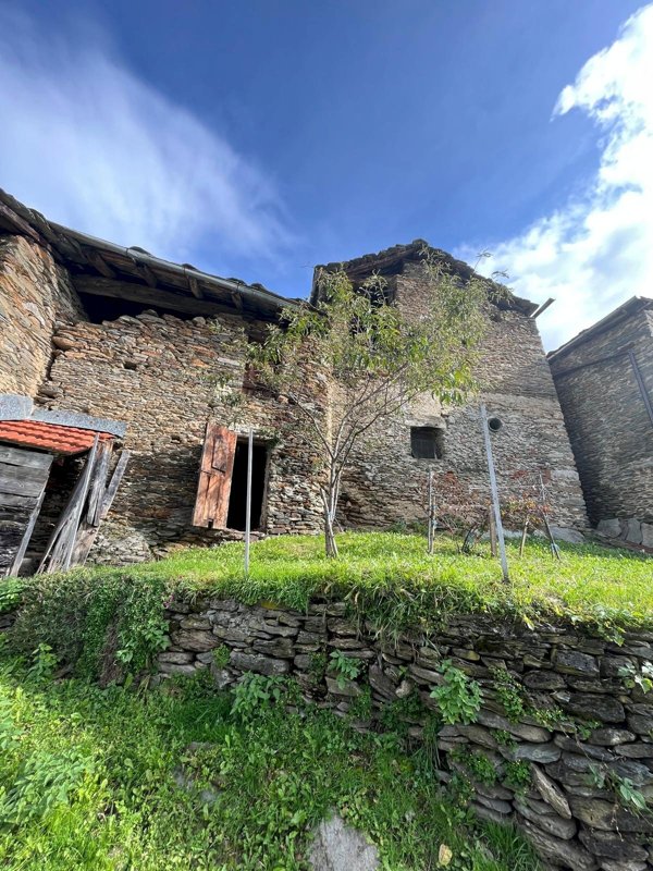 casa indipendente in vendita a San Damiano Macra