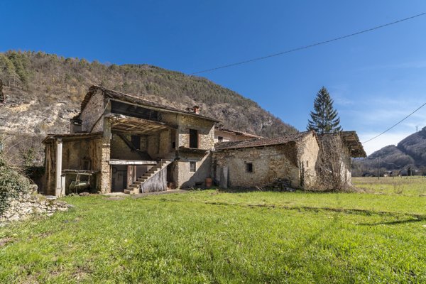 casale in vendita a San Damiano Macra in zona Lottulo