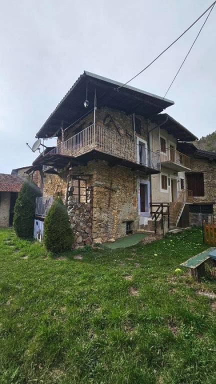 casa indipendente in vendita a San Damiano Macra in zona Lottulo
