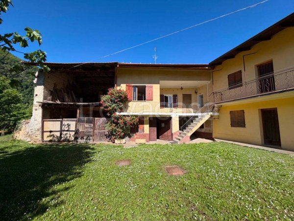 casa indipendente in vendita a San Damiano Macra