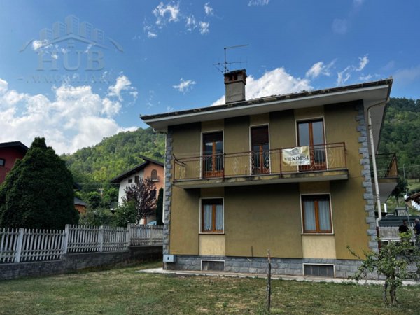 casa indipendente in vendita a San Damiano Macra