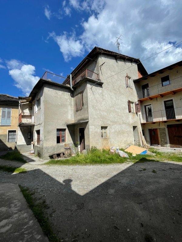 appartamento in vendita a San Damiano Macra