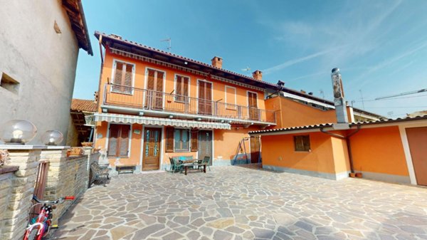 casa indipendente in vendita a Sanfrè
