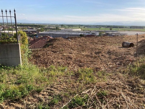 terreno edificabile in vendita a Sanfrè