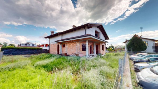casa indipendente in vendita a Sanfrè