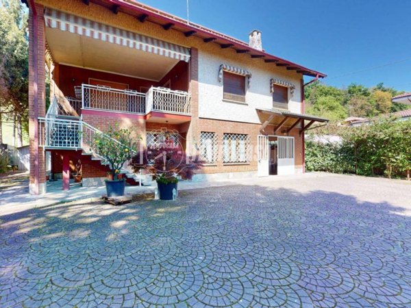 casa indipendente in vendita a Sanfrè