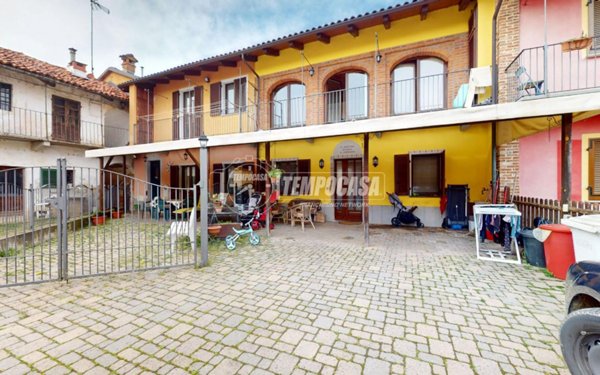 casa indipendente in vendita a Sanfrè