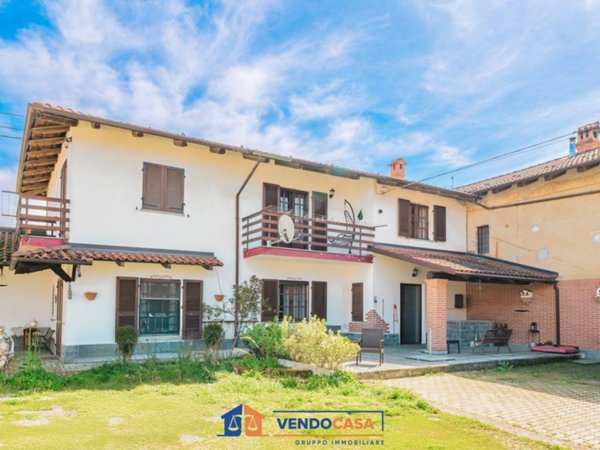 casa indipendente in vendita a Sanfrè