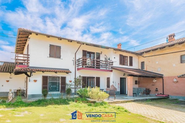 casa indipendente in vendita a Sanfrè